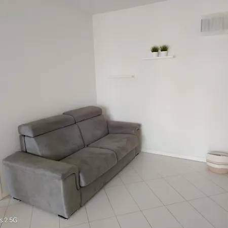 公寓 Casa Delfina 马里纳－迪拉文纳